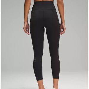 Lululemon Winder train 25” with pockets size 2